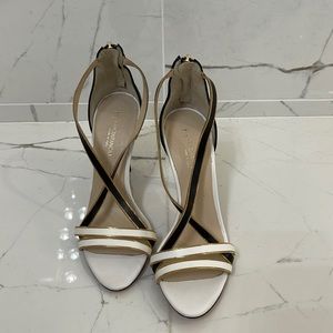 Vero Curio black and white shoes